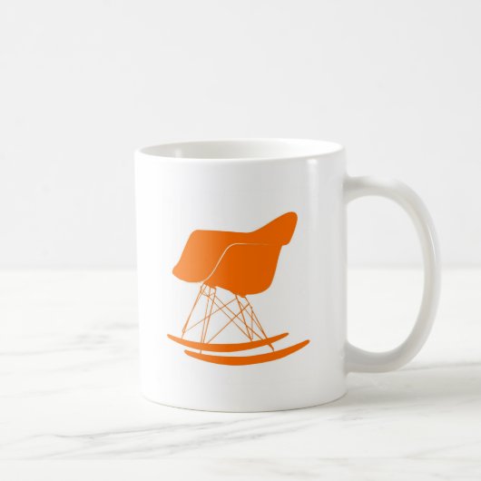 Eames Rockerstuhl in der Orange Kaffeetasse (Rechts)