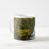 Earth Day Waterfall Tasse (Vorderseite Links)
