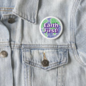 Earth First! ( Sie können die Wörter ändern ) Button (Beispiel)