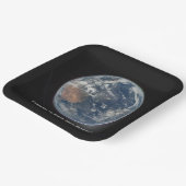 Earth From Artemis II Pappteller (Gewinkelt)