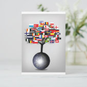 Earth Globe mit Baumflaggen-Einladungen Einladung (Stehend Vorderseite)