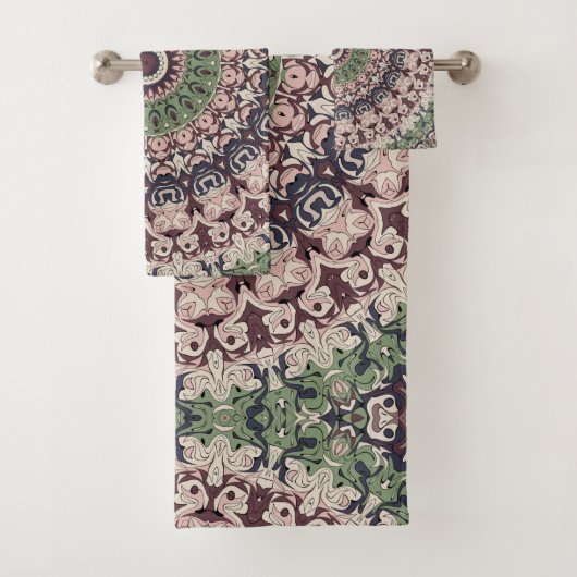 Earth Tone Green und Brown Mandala Pattern Badhandtuch Set (Insitu)