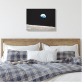 Earthrise William Anders Leinwanddruck (Insitu (Schlafzimmer))