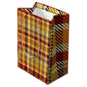 Earthtone Plaid Gift Bag Mittlere Geschenktüte (Rückseite Schrägansicht)