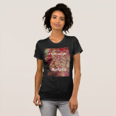 Earthy Elegant Lion: Hakuna Matata Textured Design T-Shirt (Vorne ganz)