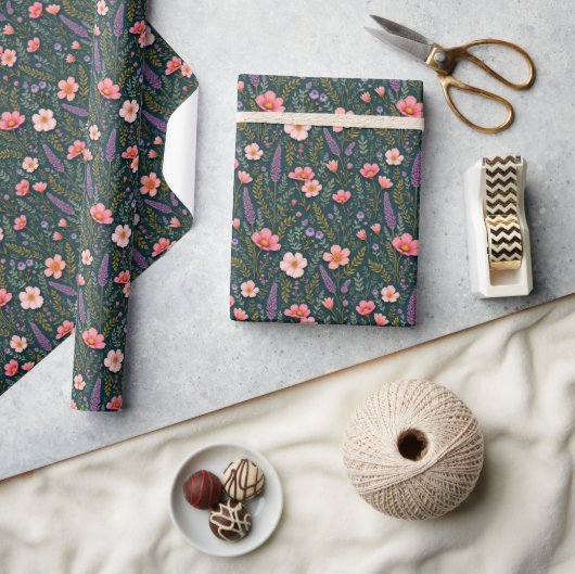 Earthy Floral Wrapping Paper Geschenkpapier (Kunsthandwerk)