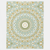 Earthy Mandala in Green, Gold, and Soft Blue Fleecedecke (Vorderseite)
