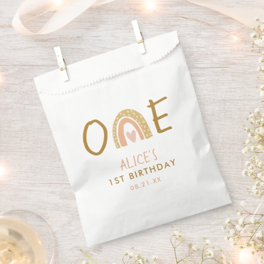 Earthy Rainbow Girl 1. Geburtstag Geschenktütchen (Ausgeschnitten)