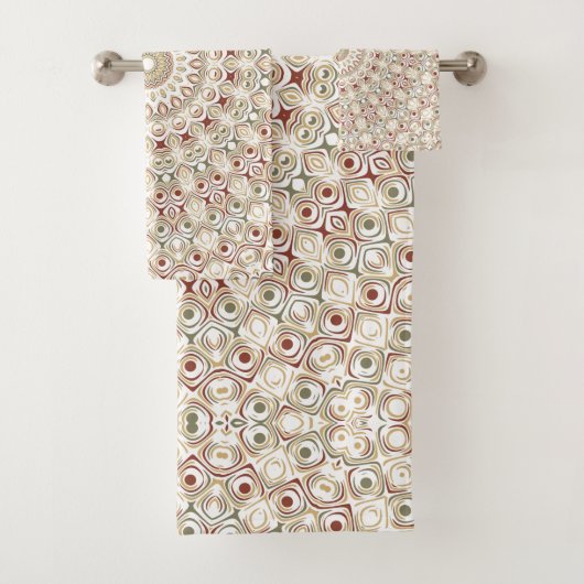 Earthy Taupe and Rust Mandala Pattern Badhandtuch Set (Insitu)