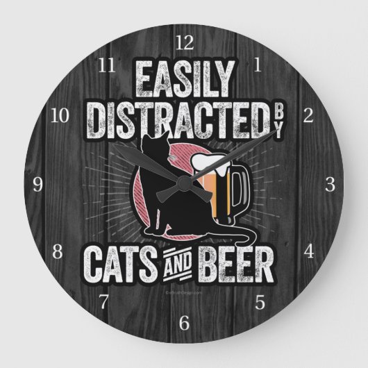 Easily Distracted by Cats and Beer Large Clock Große Wanduhr (Vorderseite)
