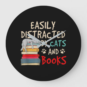 Easily Distracted by Cats and Books   Funny Cat Große Wanduhr