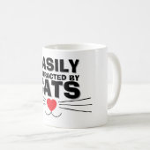 Easily Distracted by Cats Mug | We Are All Mugs Kaffeetasse (VorderseiteRechts)
