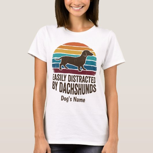 Easily Distracted By Dachshunds Retro Sunset Funny T-Shirt (Vorderseite)