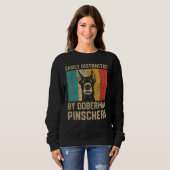 Easily Distracted By Doberman Pinscher  Doberman Sweatshirt (Vorne ganz)
