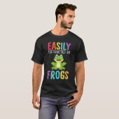 Easily Distracted By Frogs  Frog T-Shirt (Vorne ganz)