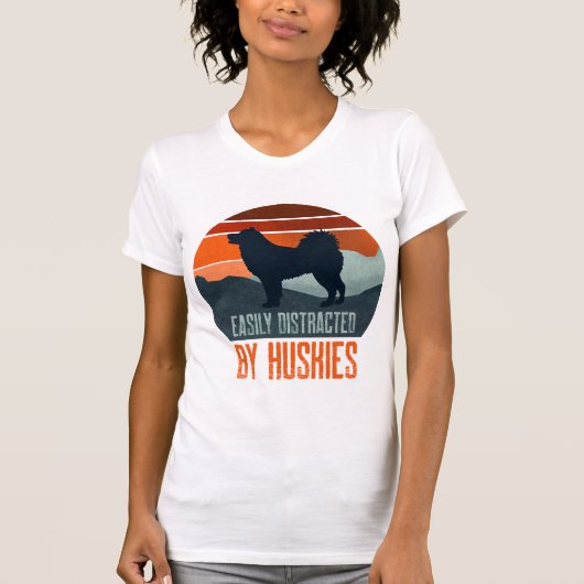 Easily Distracted By Huskies Dog Walking T-Shirt (Vorderseite)