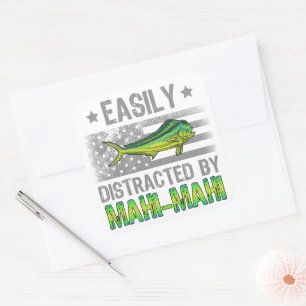 Easily Distracted by Mahi Mahi, Fischer US-Flagge Quadratischer Aufkleber