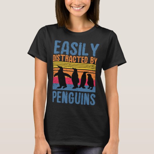 Easily Distracted By Penguins  Bird Cute Animal T-Shirt (Vorderseite)