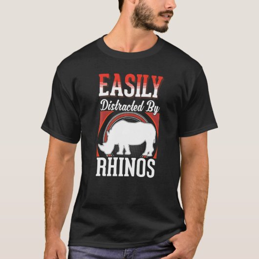 Easily distracted by Rhinos T-Shirt (Vorderseite)
