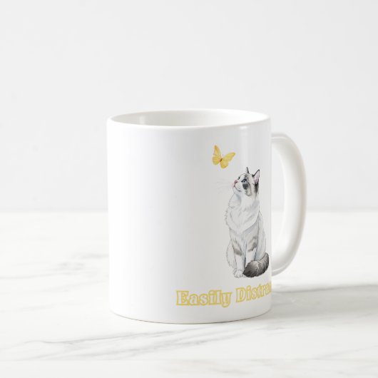 Easily Distracted Cute Cat & Butterfly Design Kaffeetasse (VorderseiteRechts)