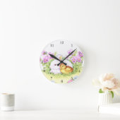 Easter Bunny, Duckling and Flowers Runde Wanduhr (Zuhause)