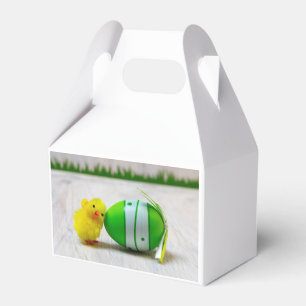 Easter Decoration - Easter egg and chick Geschenkschachtel
