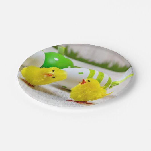 Easter Decoration - Easter egg and chicks Pappteller (Schrägansicht)
