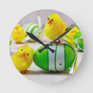 Easter Decoration - Easter egg and chicks Runde Wanduhr