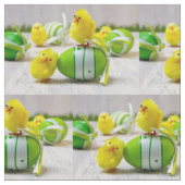 Easter Decoration - Easter egg and chicks Stoff (Nahaufnahme)