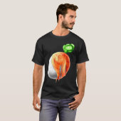 Easter Egg Painted As Carrot On Easter T-Shirt (Vorne ganz)