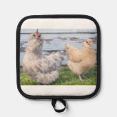 Easter Farmhouse - Two Chickens  Topflappen (Vorderseite)