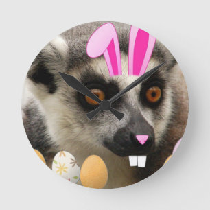 Easter Lemur Runde Wanduhr
