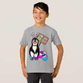Easter Penguin with Colored Eggs T-Shirt (Vorne ganz)