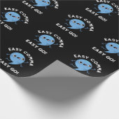 Easy Comma Easy Go Funny Punctuation Pun Dark BG Geschenkpapier (Ecke)