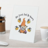 Eat Drink And Be Scary Basic Casual Sockelschild (In SItu)