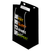 Eat Sleep Anime Wiederholung Geschenk Cosplayer Kleine Geschenktüte (Vorderseite Schrägansicht)