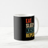 Eat Sleep Kickbox Repeat - Retro Vintage Kickboxin Kaffeetasse (VorderseiteRechts)