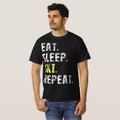 Eat Sleep Ski Repeat - Fun Ski Geschenk T-Shirt (Vorne ganz)