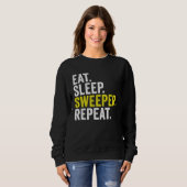 Eat Sleep Sweeper Repeat Cricket Sweatshirt (Vorne ganz)
