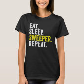 Eat Sleep Sweeper Repeat Cricket T-Shirt (Vorderseite)