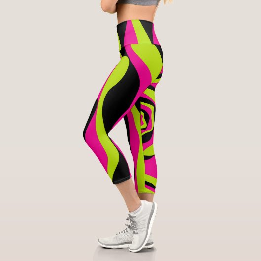 EBB und Flow 4 in Lime Green, Hot Pink und Black Capri Leggings (Links)