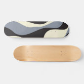 EBB und Flow 4 in Schwarz, Grau und Creme Skateboard (Horizontal)
