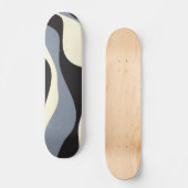 EBB und Flow 4 in Schwarz, Grau und Creme Skateboard (Vorderseite)