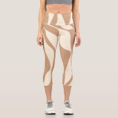 EBB und Flow 4 in Tan und Creme Capri Leggings (Vorderseite)