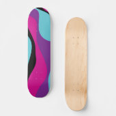 EBB und Flow 4 - Rosa, Lila, Blau und Schwarz Skateboard (Vorderseite)