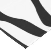 EBB und Flow 4 - Schwarz und Weiß Tischdecke (Schrägansicht)