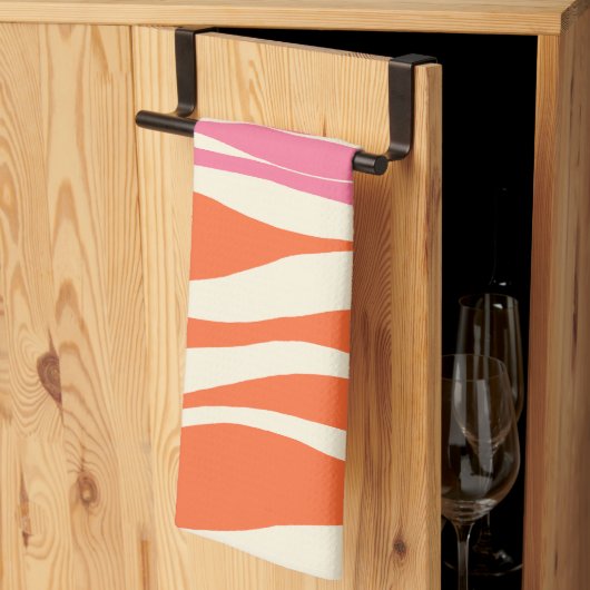 Ebb und Flow - Rosa, Orange und Creme Geschirrtuch (Drittel gefaltet)