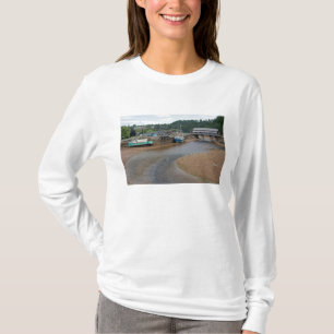 Ebbe in der Bay of Fundy in St. Martins, Neu T-Shirt
