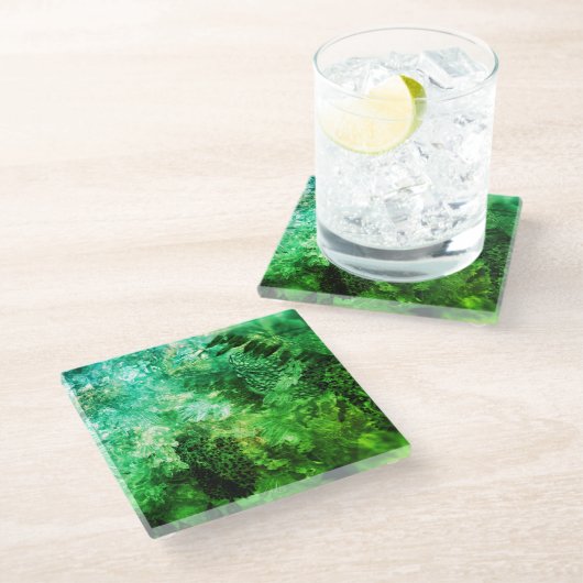 Ebenen grüner Kristalle Glasuntersetzer (Schrägansicht)