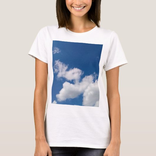 Ebenen in den Wolken T-Shirt (Vorderseite)